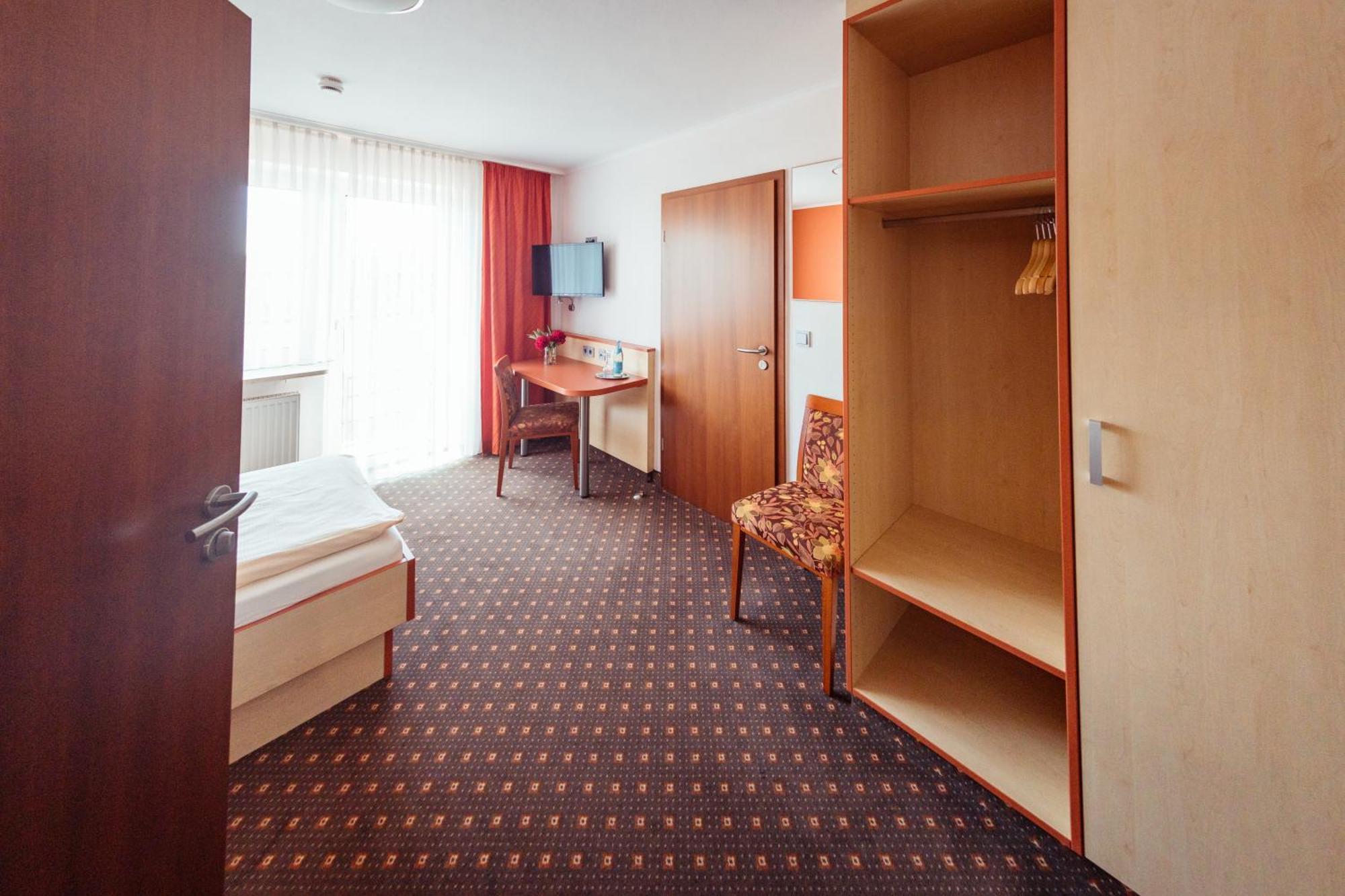 Hotel Sonnental Neusorg Экстерьер фото